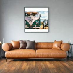 Volkswagen VW T1 busje schilderen op nummer als sfeerimpressie aan de muur