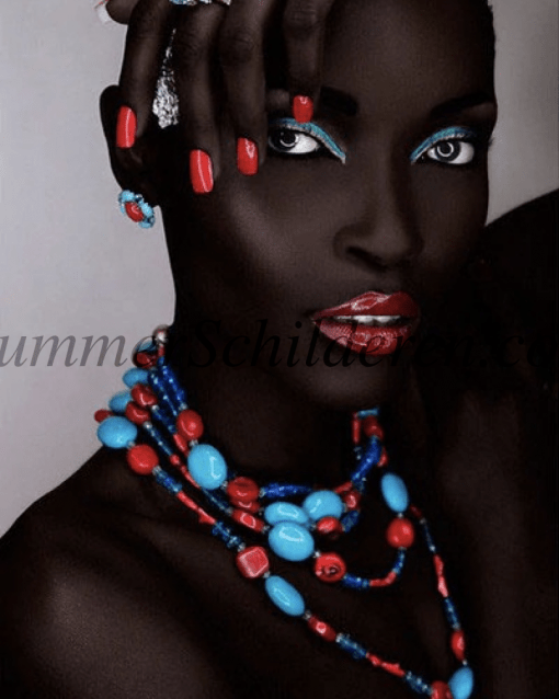 afrikaanse vrouw gekleurde ketting