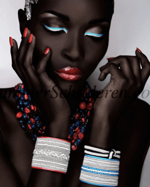 afrikaanse vrouw witte armbanden