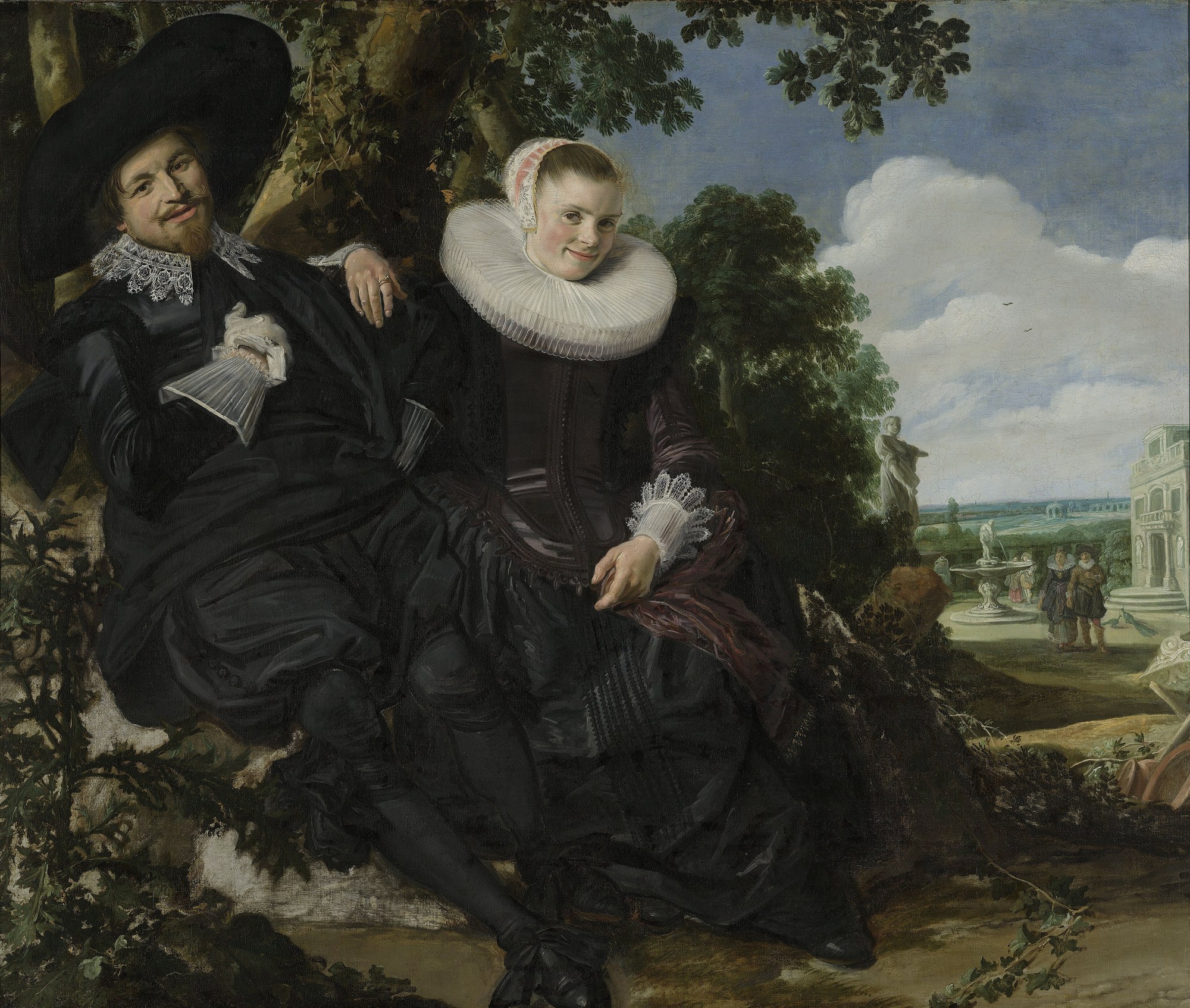 Portret van een stel in een landschap van Frans Hals: een man en een vrouw in zwarte kleding met witte kragen zitten bij een boom in een tuin